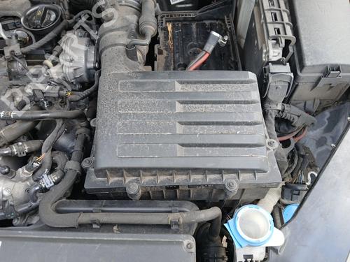 Used Air filter box Air filter box VW PASSAT B8 Variant (3G5, CB5) 2.0 TDI (150 hp) 35728142 35728142