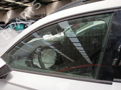 front-left-door-window-seat-ateca-kh7-khp-2016-35777175 main image