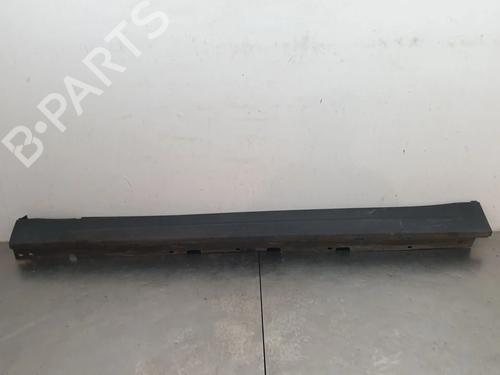 left-sideskirt-alfa-romeo-stelvio-949_-2016-35793488 main image