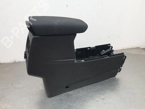 Used Armrest / Center console Armrest / Center console RENAULT CAPTUR II (HF_) TCe 140 (HFN0) (140 hp) 35793496 35793496