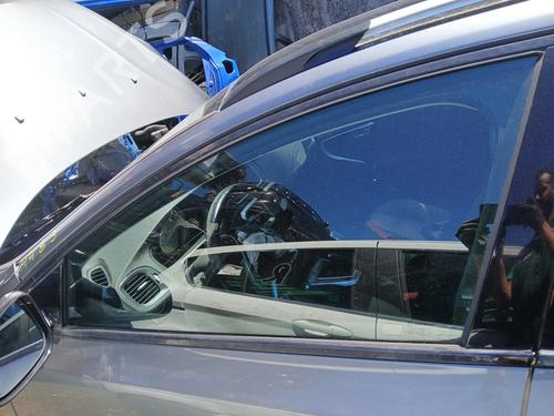 front-left-door-window-volvo-v40-cross-country-526-2012-2013-2014-2015-2016-2017-2018-2019-35920998 main image