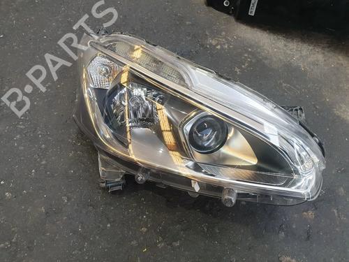 Used Right headlight Right headlight PEUGEOT 208 I (CA_, CC_) 1.2 VTI 82 (82 hp) 35921081 35921081