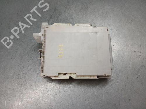 Used Fuse box Fuse box TOYOTA YARIS (_P13_) 1.5 Hybrid (NHP130_, NHP130) (101 hp) 36038737 36038737