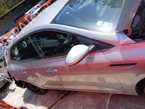 Porta frente direita Porta frente direita RENAULT MEGANE IV Hatchback (B9A/M/N_) 1.5 dCi 110 (B9A3) (110 hp) 36045748 36045748