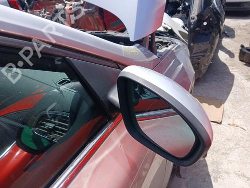 right-mirror-renault-megane-iv-hatchback-b9amn_-2015-36045752 main image