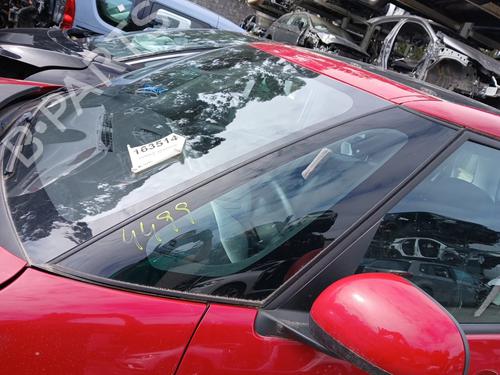 front-left-quarter-glass-fiat-500l-351_-352_-2012-36264001 main image