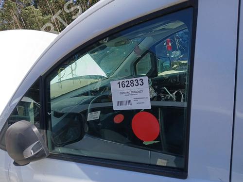 front-left-door-window-nissan-townstar-mpv-xfk-2021-36279156 main image