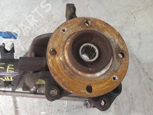 Used Left front steering knuckle Left front steering knuckle CITROËN C3 III (SX) 1.2 PureTech 82 (83 hp) 27996712 27996712