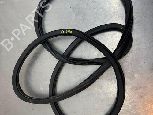 Used Rubber door seal Rubber door seal AUDI Q7 (4MB, 4MG, 4MQ) 3.0 TDI quattro (218 hp) 36363866 36363866