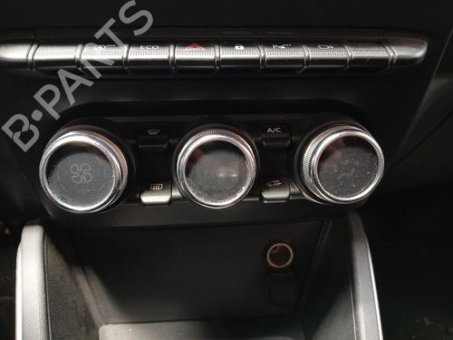 climate-control-dacia-duster-hm_-2017-36388956 main image