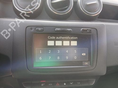 Used Radio Radio DACIA DUSTER (HM_) 1.5 dCi 115 (HMAD) (116 hp) 36388959 36388959