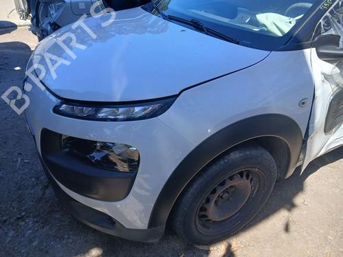 Full front CITROËN C4 CACTUS 1.2 VTi 82 | BP36420549S1 - Image 3