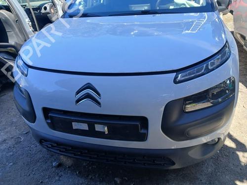 Full front CITROËN C4 CACTUS 1.2 VTi 82 | BP36420549S1 - Image 2