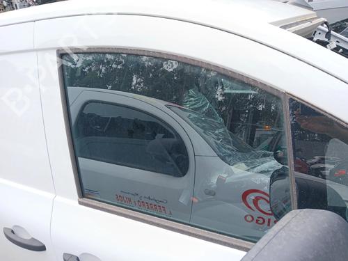 front-right-door-window-renault-kangoo-iii-mpv-2021-36541349 main image