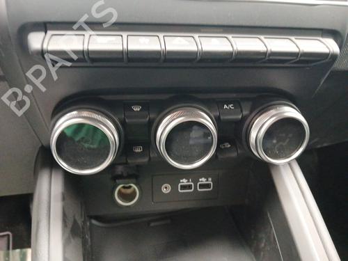 climate-control-renault-clio-v-b7_-2019-36563716 main image