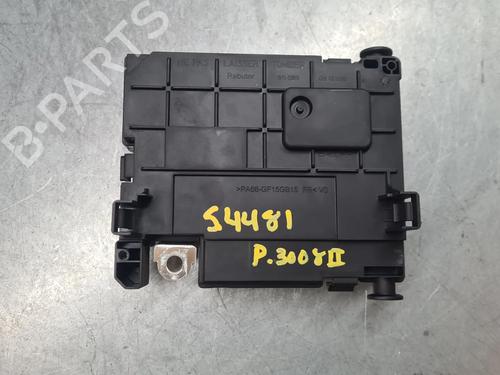 Used Fuse box Fuse box 36646782 36646782