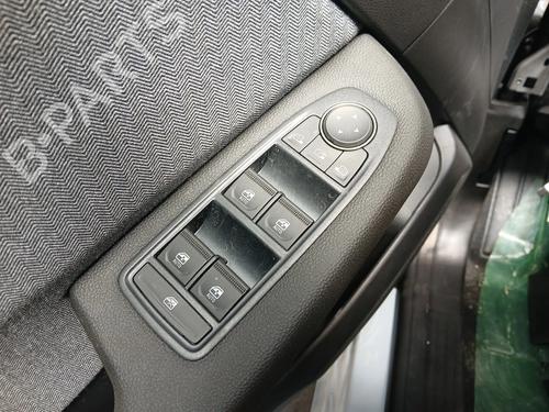 Used Left front window switch Left front window switch RENAULT CLIO V (B7_) 1.0 TCe 90 (B7MT) (91 hp) 36677036 36677036