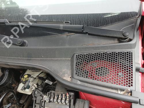 Used Front wiper motor Front wiper motor SEAT IBIZA V (KJ1, KJG) 1.0 TSI (95 hp) 36702312 36702312