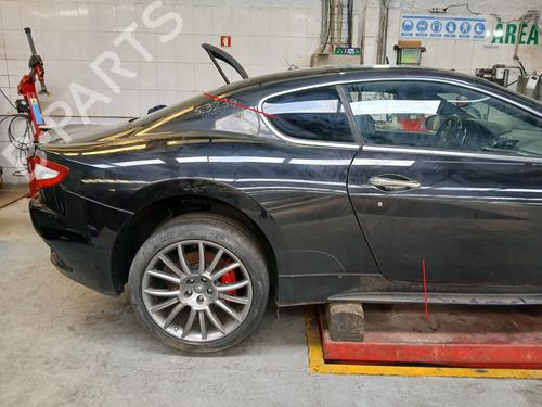 right-rear-fenders-maserati-gran-turismo-i-2007-36767324 main image