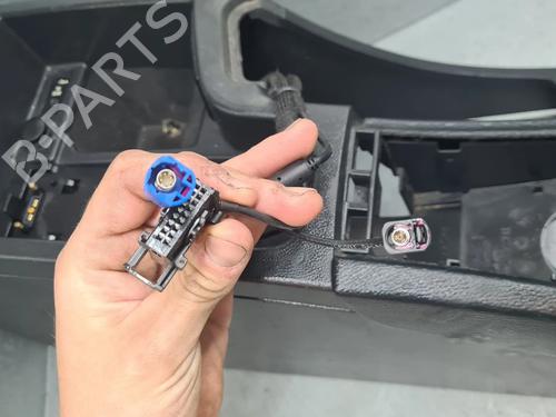 Armrest / Center console BMW 3 Convertible (E93) 320 i | BP36836058I20 - Image 8
