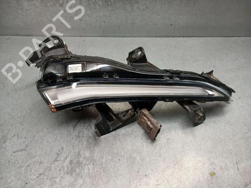 Used Left daytime light Left daytime light 36868069 36868069
