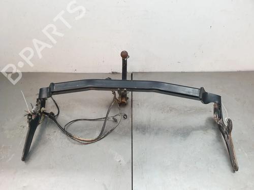 tow-ballmechanism-renault-megane-iv-hatchback-b9amn_-2015-31334885 main image