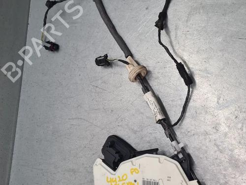 front-right-lock-vw-golf-sportsvan-vii-am1-an1-2014-2015-2016-2017-2018-2019-2020-33695963 main image