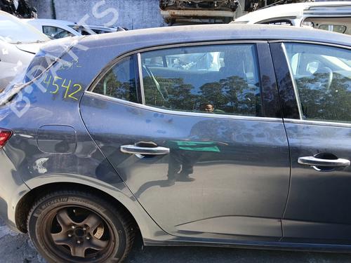 right-rear-door-renault-megane-iv-hatchback-b9amn_-2015-37006675 main image