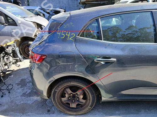 right-rear-fenders-renault-megane-iv-hatchback-b9amn_-2015-37006671 main image