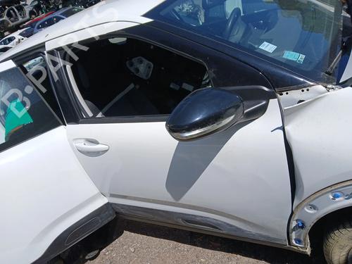 right-front-door-citroen-c4-cactus-2014-37006724 main image