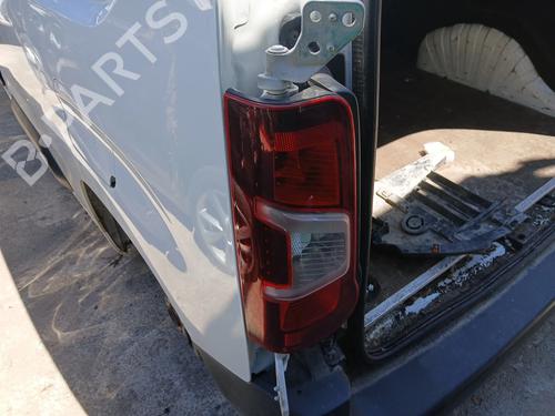 Used Left taillight Left taillight 37031944 37031944