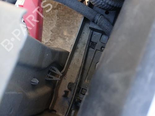 Used Front bumper reinforcement Front bumper reinforcement 39477588 39477588