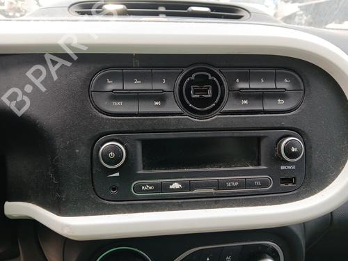 Radio RENAULT TWINGO III (BCM_, BCA_) 1.0 SCe 70 | BP37154024E6 - Image 2