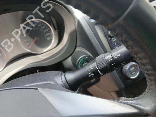 Mando intermitentes / limpia Mando intermitentes / limpia SUBARU XV (_GP_) 2.0 D AWD (GPD) (147 hp) 37181030 37181030