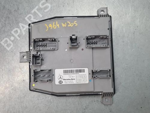Used Fuse box Fuse box 37181046 37181046