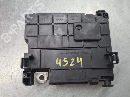Used Fuse box Fuse box 37181048 37181048