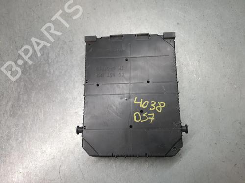 Used Fuse box Fuse box 37181121 37181121