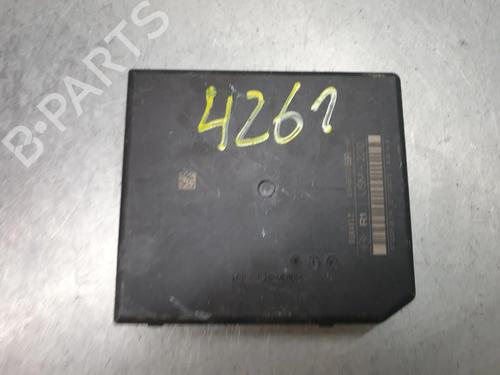 Used Fuse box Fuse box 37181125 37181125