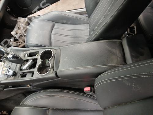 Used Armrest / Center console Armrest / Center console 37196662 37196662