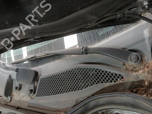 Used Front windshield wiper arm Front windshield wiper arm 37236504 37236504