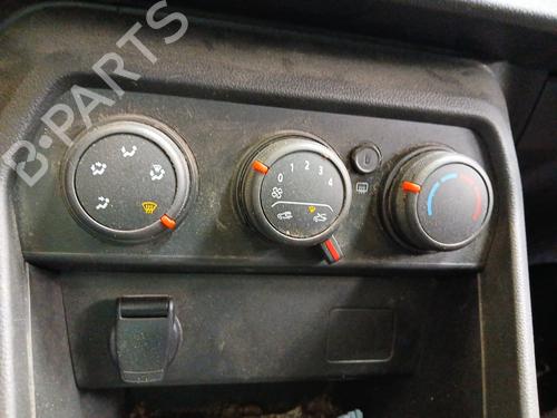 Used Climate control Climate control 37245369 37245369