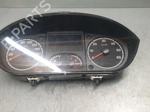 Used Instrument cluster Instrument cluster 32699085 32699085