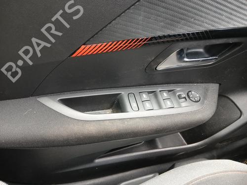 Venstre fortil elrude kontakt Venstre fortil elrude kontakt PEUGEOT 208 II (UB_, UP_, UW_, UJ_) 1.2 PureTech 75 (75 hp) 37423389 37423389