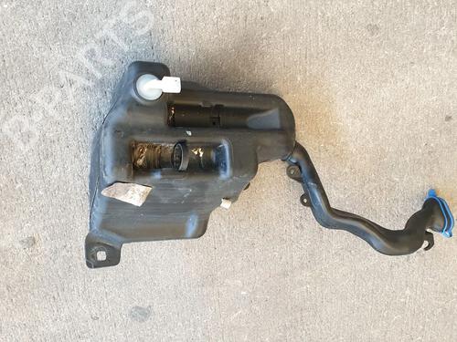 Used Windscreen washer tank Windscreen washer tank 37493826 37493826