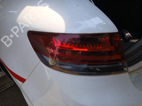left-taillight-renault-megane-iv-hatchback-b9amn_-2015-37717075 main image
