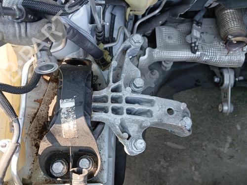 engine-mount-renault-megane-iv-hatchback-b9amn_-2015-37717082 main image