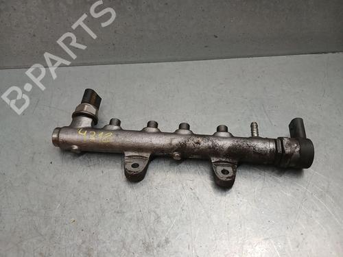 Used Injection rail Injection rail 37989192 37989192