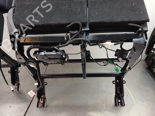 Rear seat TESLA MODEL Y (5YJY) EV All-wheel Drive | BP38002574C17 - Image 10