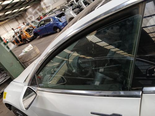 Dør rude ventre foran Dør rude ventre foran 38002695 38002695