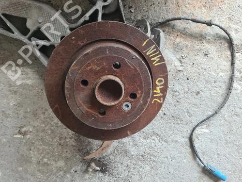 Used Right rear steering knuckle Right rear steering knuckle MINI MINI CLUBMAN (R55) Cooper D (109 hp) 8638320 8638320